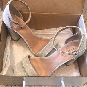 Thick High Heeled Shoes Perfect For Prom!!